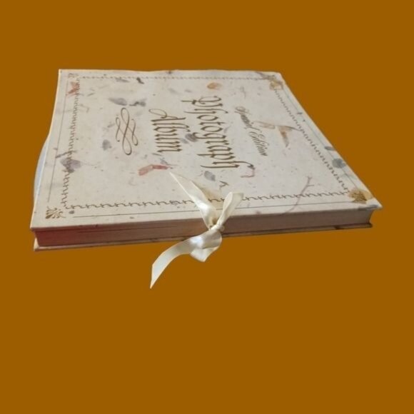 Robert Frederick special edition victorian photo album beige color - Picture 3 of 10